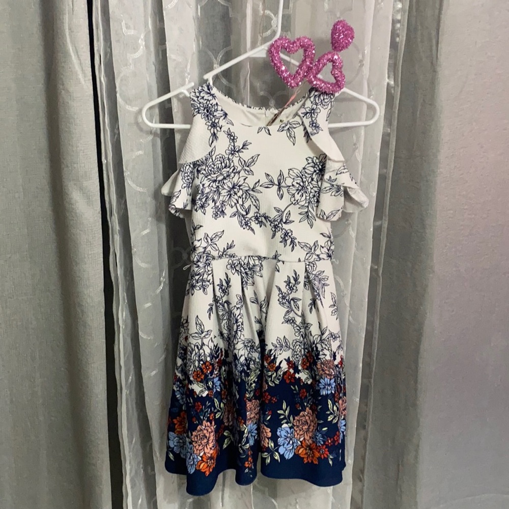 Girl dress